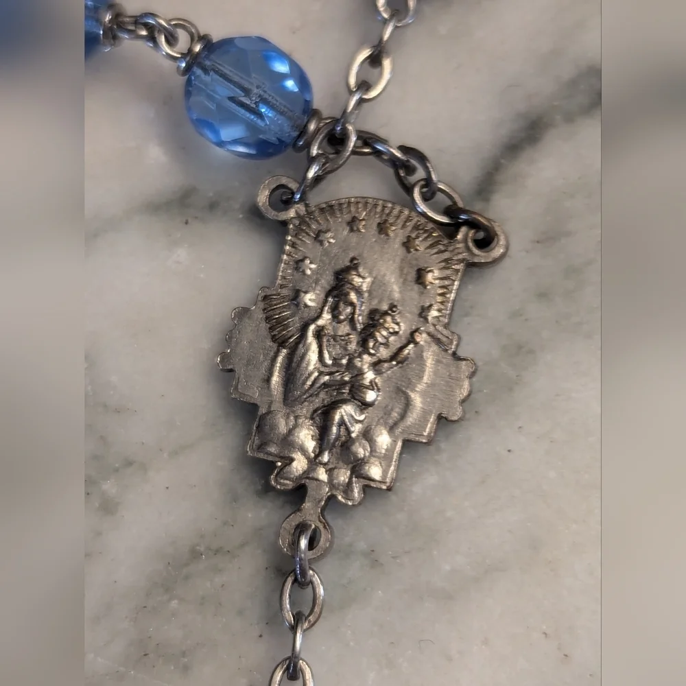 Rosary Beads Blue Silvertone Crucifix Well made Beautiful Italy Vintage